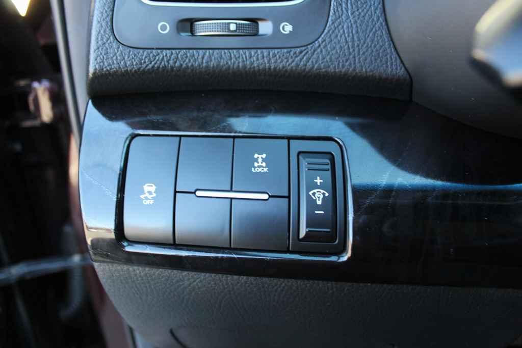 used 2014 Kia Sorento car, priced at $7,990