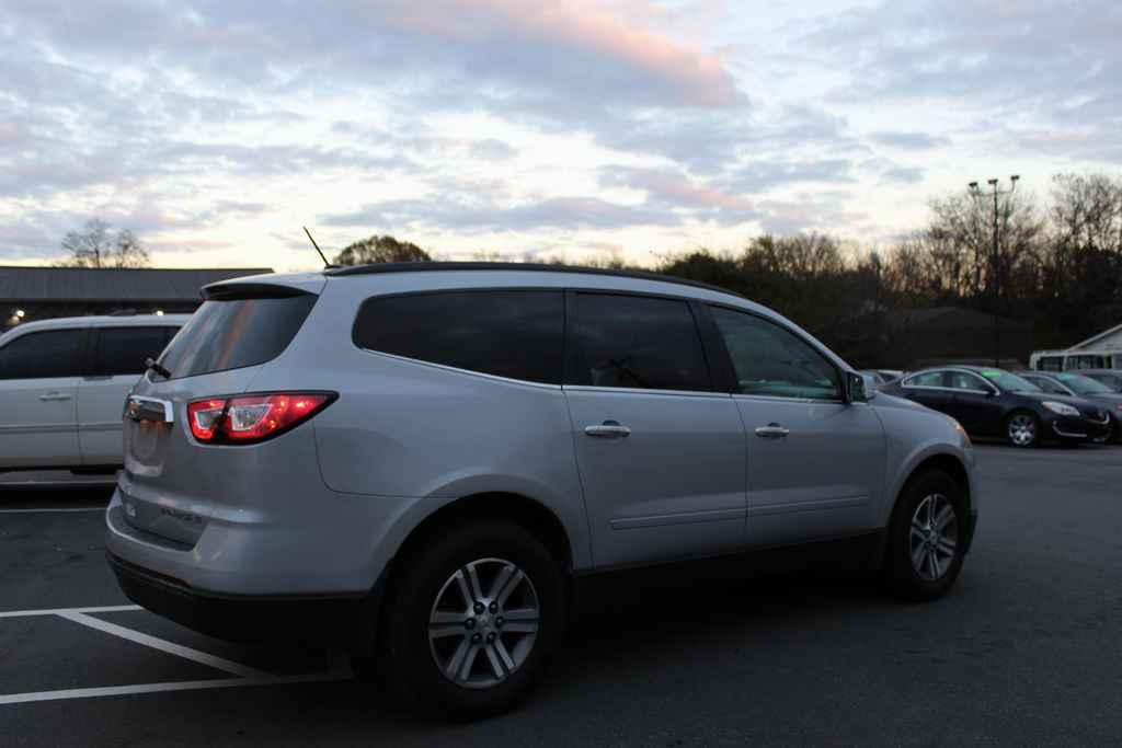 used 2015 Chevrolet Traverse car, priced at $9,790