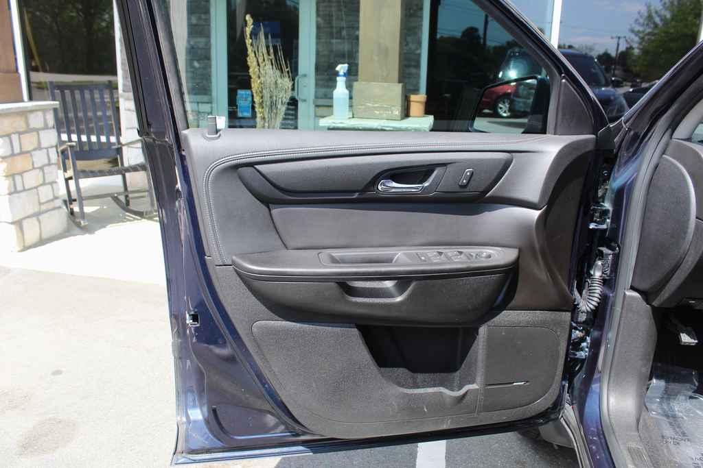 used 2017 Chevrolet Traverse car, priced at $11,990