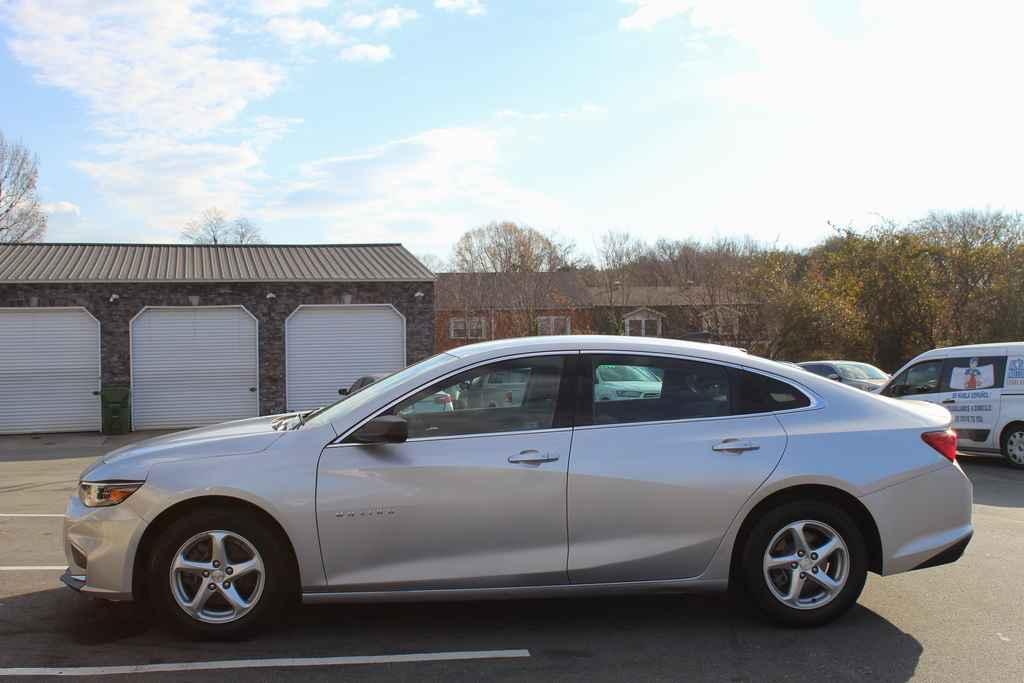 used 2018 Chevrolet Malibu car, priced at $11,990