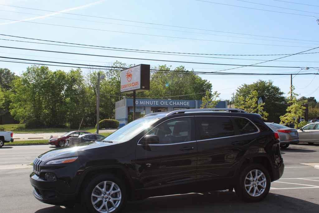 used 2018 Jeep Cherokee car, priced at $13,490