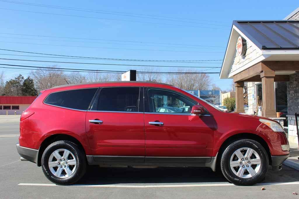 used 2012 Chevrolet Traverse car, priced at $10,990