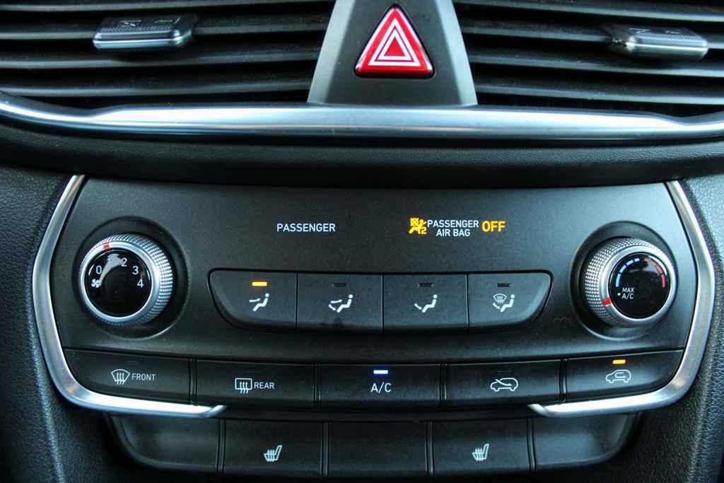 used 2019 Hyundai Santa Fe car, priced at $16,790