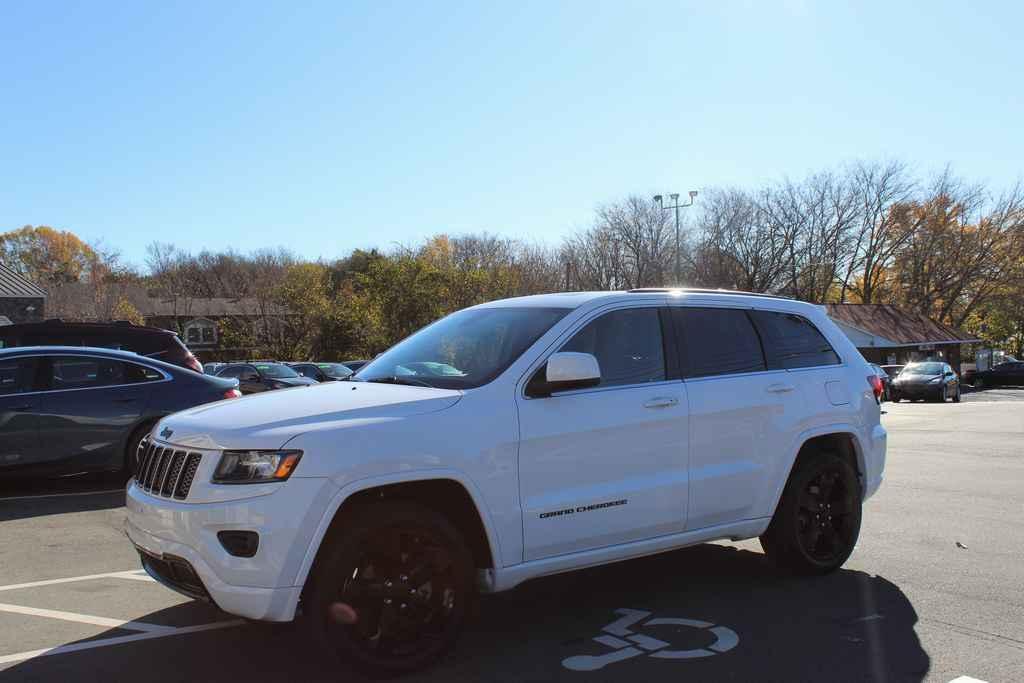 used 2015 Jeep Grand Cherokee car, priced at $13,990