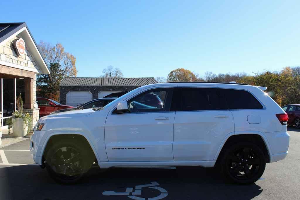 used 2015 Jeep Grand Cherokee car, priced at $13,990