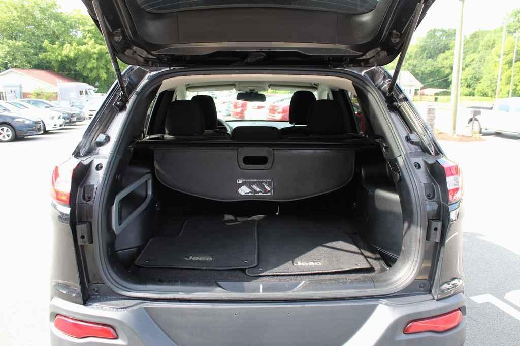 used 2014 Jeep Cherokee car, priced at $9,490