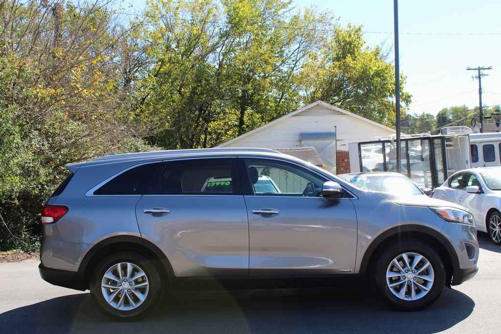 used 2016 Kia Sorento car, priced at $9,890