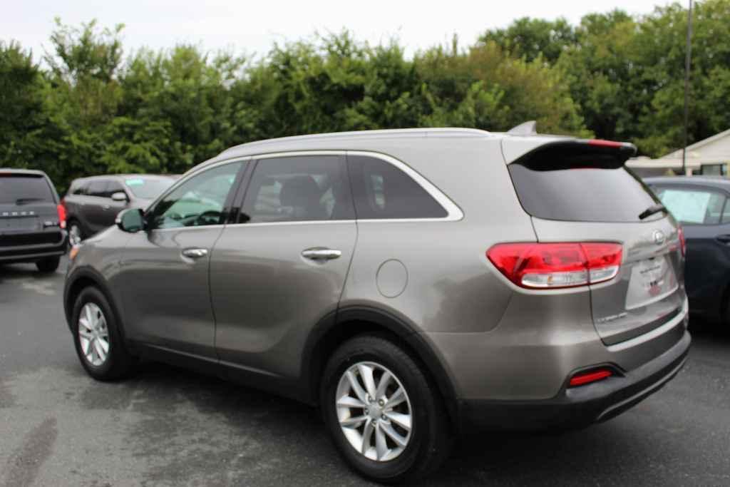 used 2018 Kia Sorento car, priced at $11,290