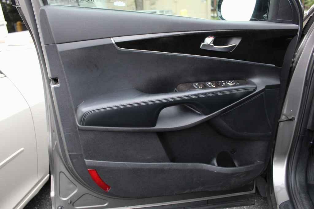 used 2018 Kia Sorento car, priced at $11,290