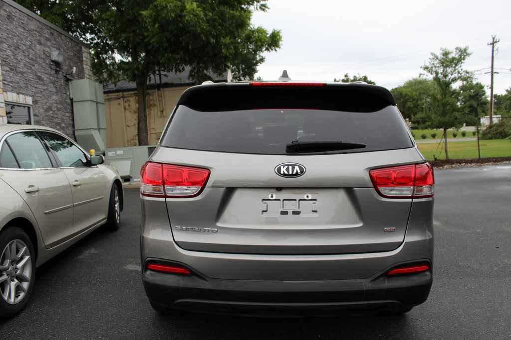 used 2018 Kia Sorento car, priced at $11,290