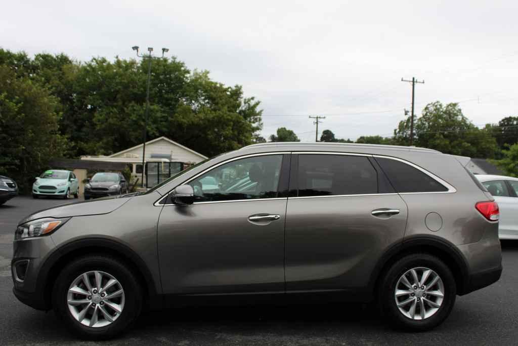 used 2018 Kia Sorento car, priced at $11,290