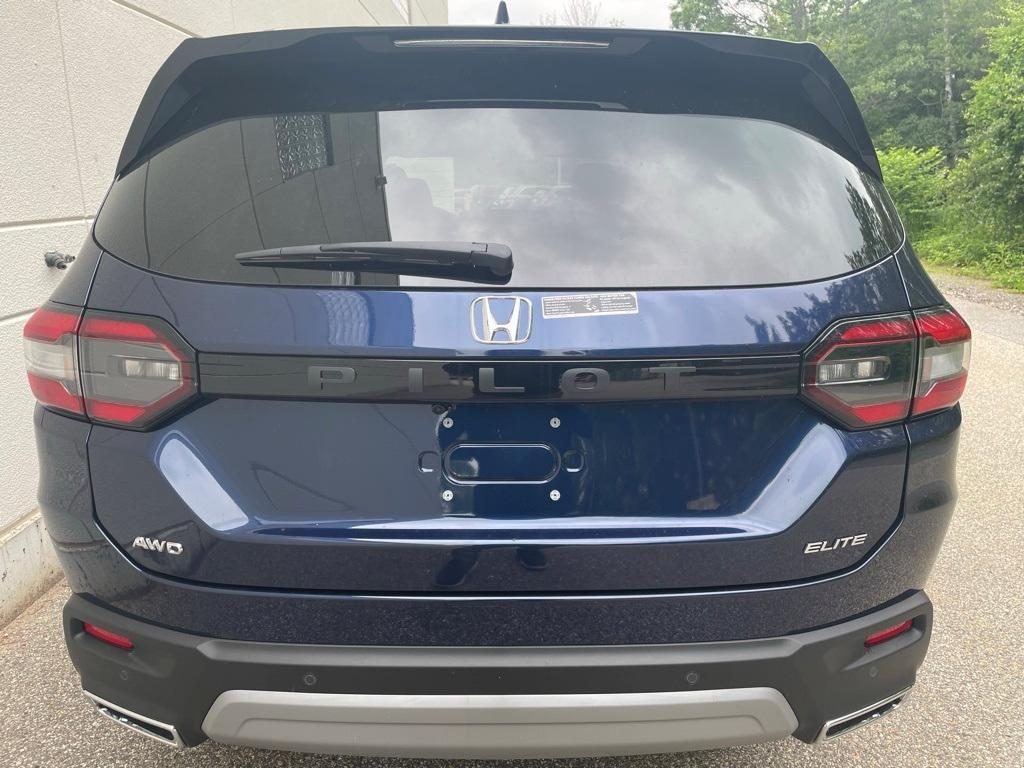 new 2025 Honda Pilot car, priced at $53,760