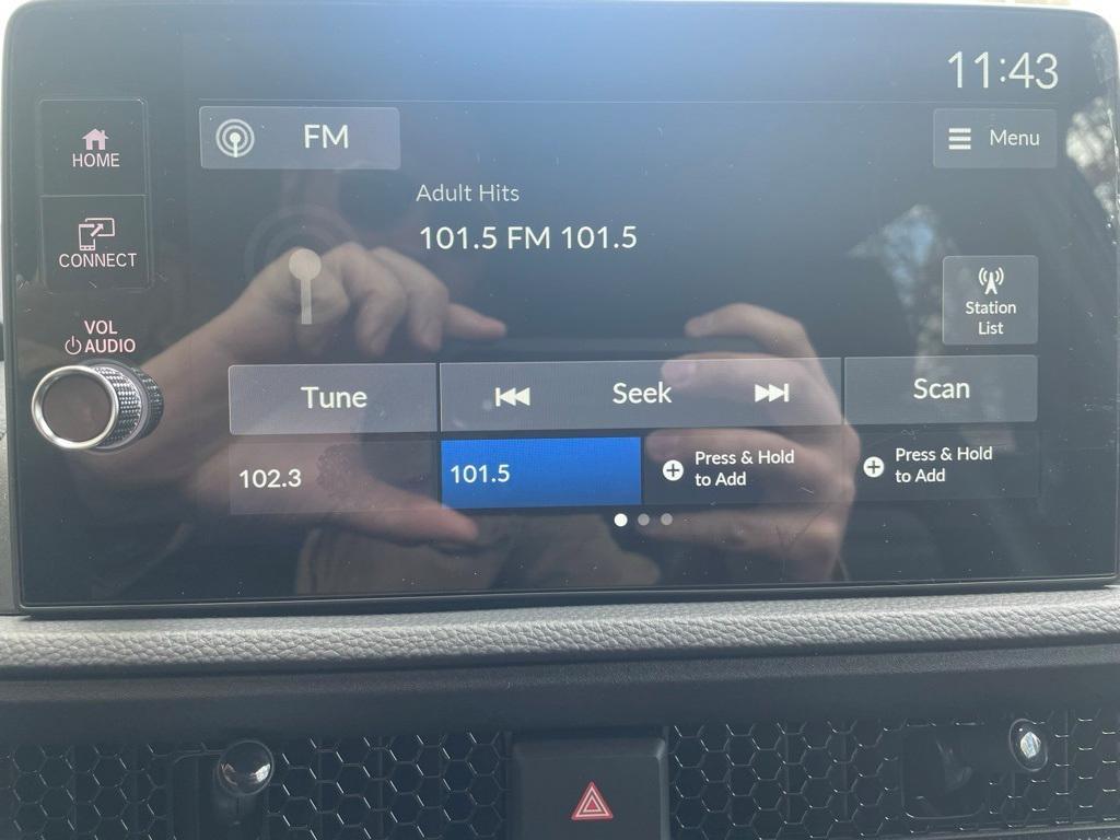 new 2026 Honda CR-V Hybrid car, priced at $39,733