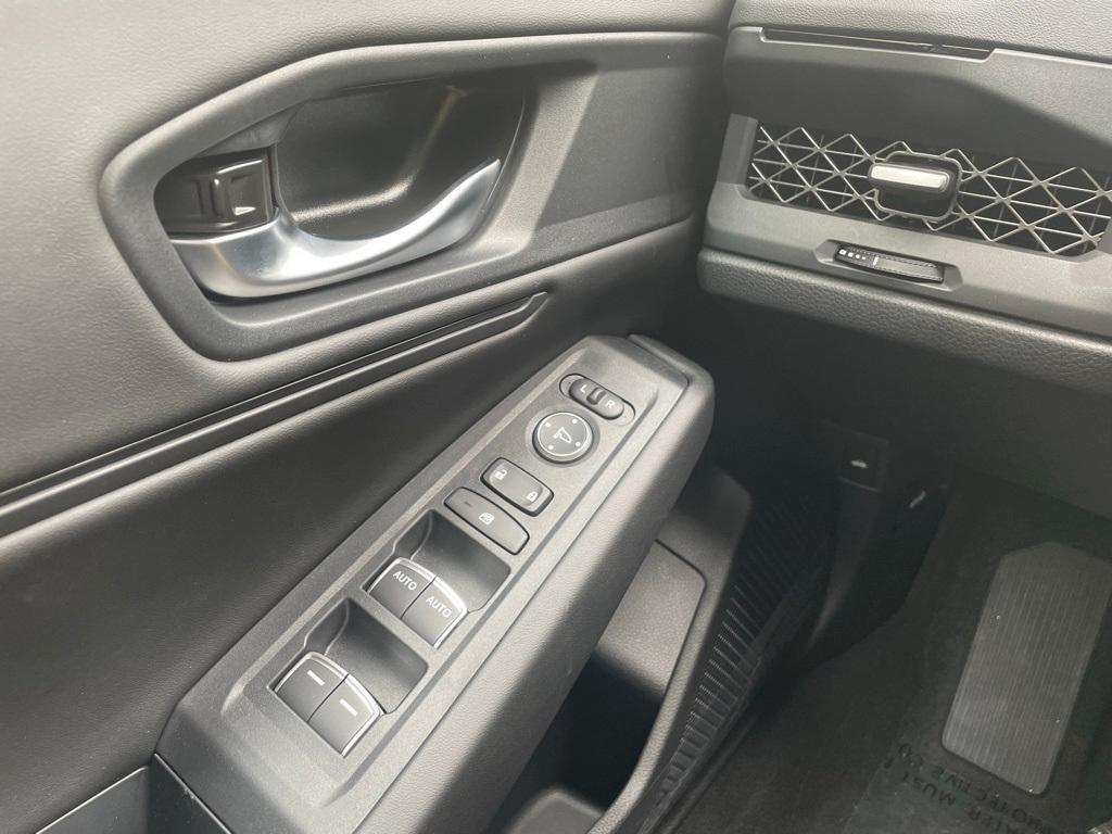 new 2025 Honda Accord car, priced at $30,274