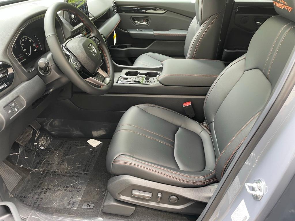 new 2025 Honda Pilot car, priced at $48,555