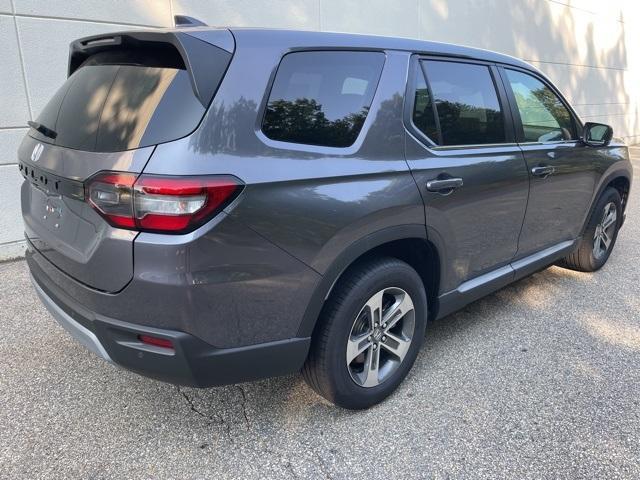 new 2025 Honda Pilot car, priced at $45,695