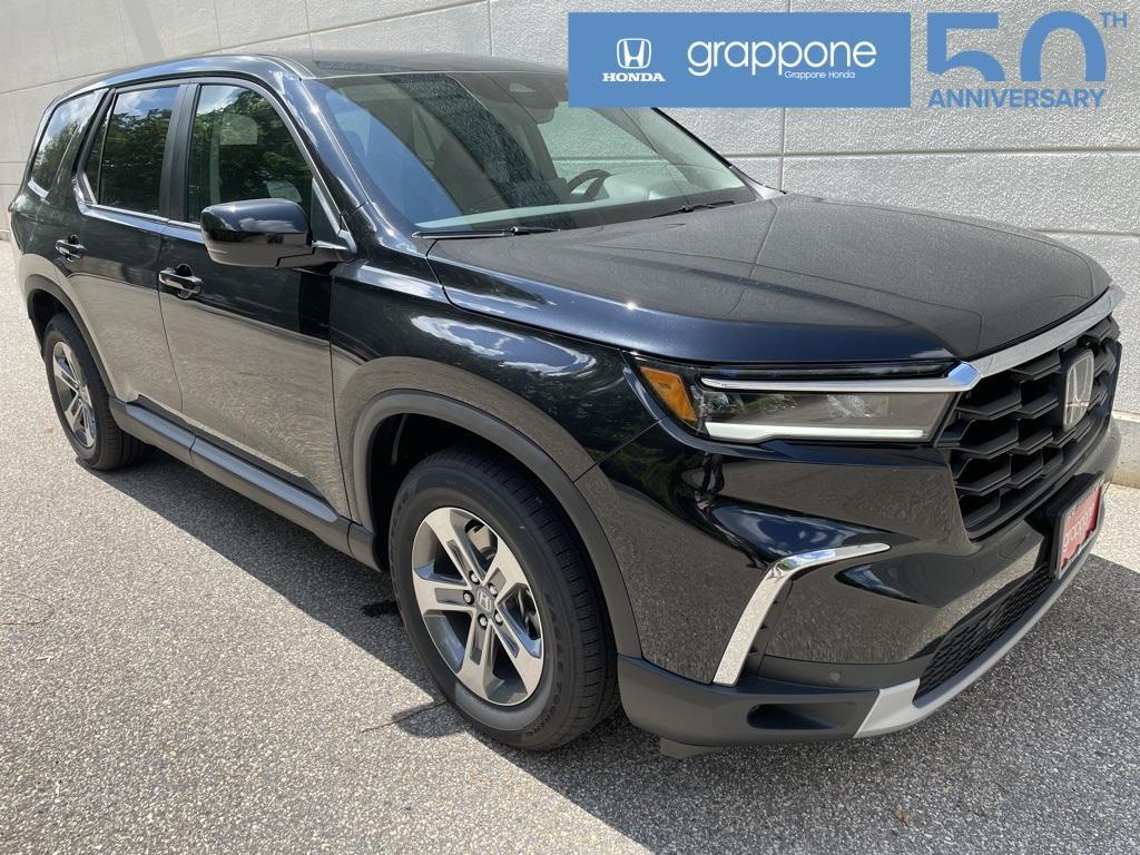 new 2025 Honda Pilot car, priced at $45,030