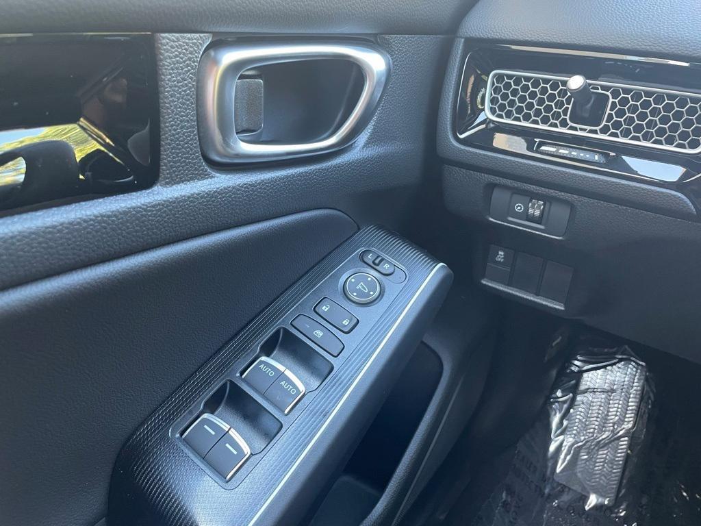 new 2026 Honda Civic Hybrid car, priced at $31,687
