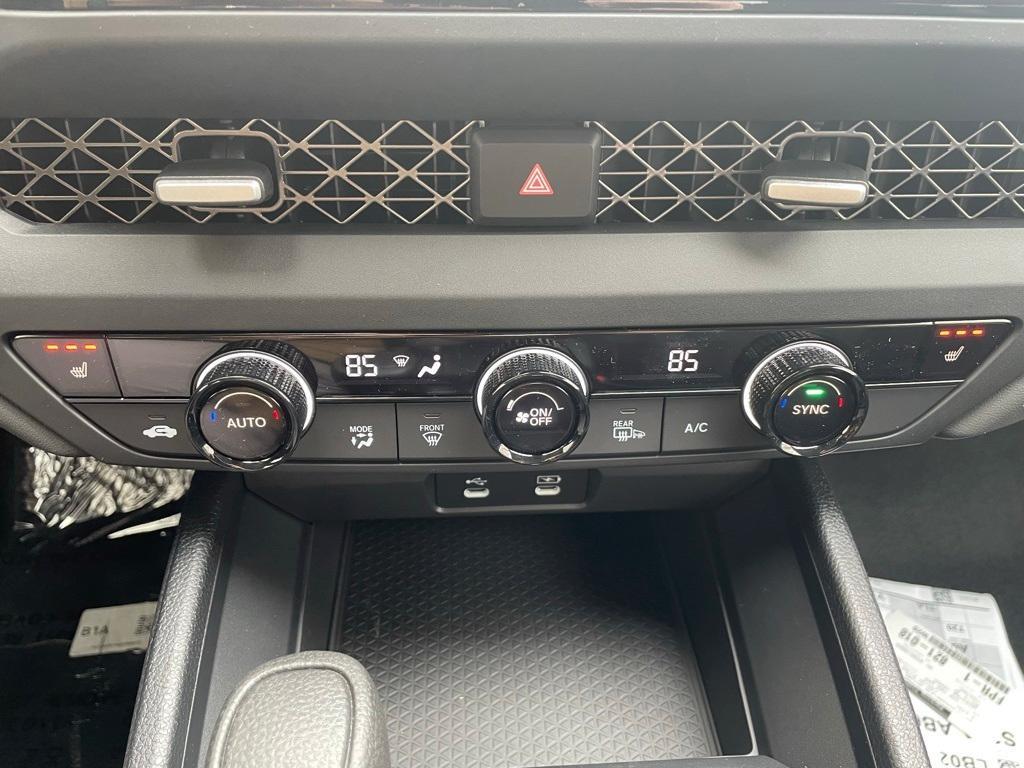 new 2025 Honda Accord car, priced at $30,319