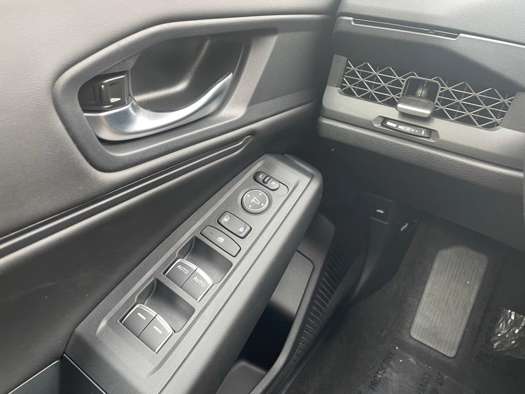 new 2025 Honda Accord car, priced at $30,319