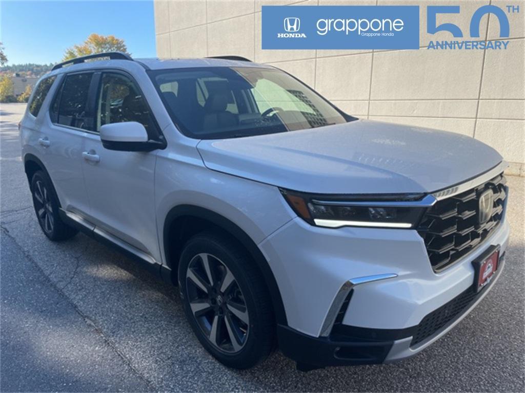 new 2025 Honda Pilot car, priced at $51,970