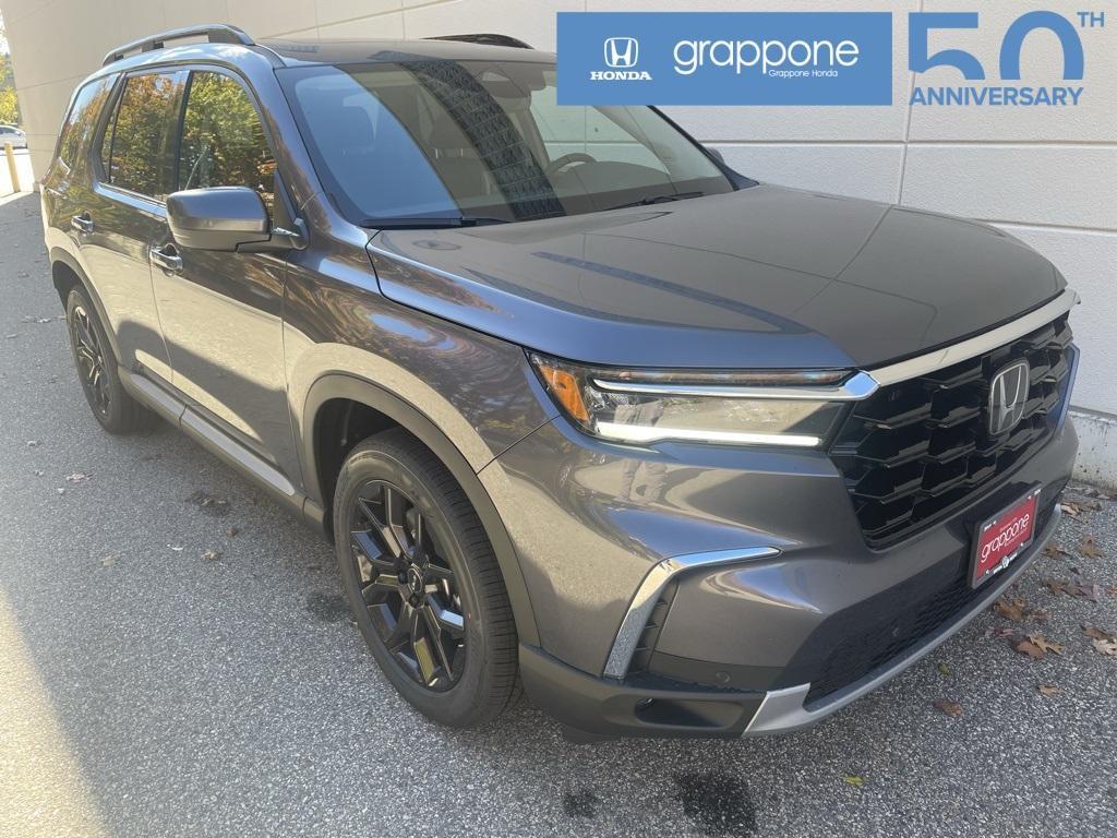 new 2025 Honda Pilot car, priced at $50,245