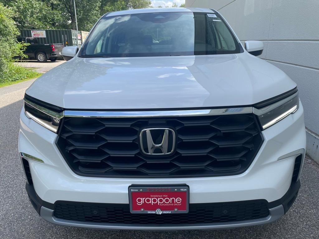 new 2025 Honda Pilot car, priced at $45,505