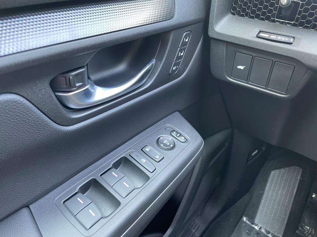 new 2026 Honda CR-V Hybrid car, priced at $39,528