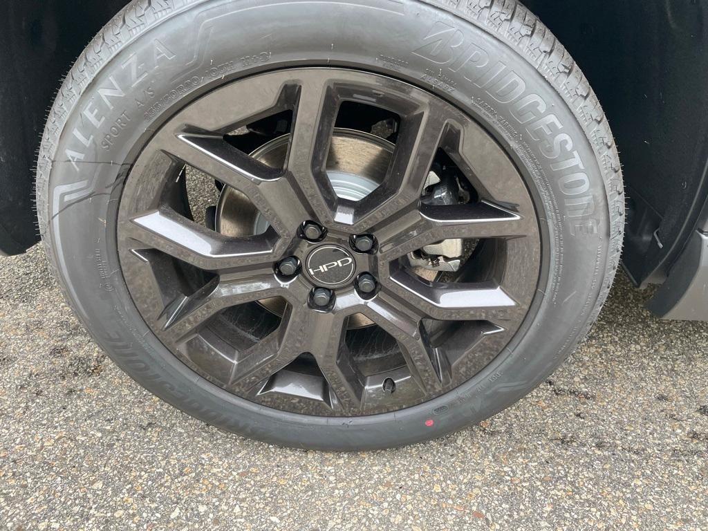 new 2025 Honda Pilot car, priced at $50,655