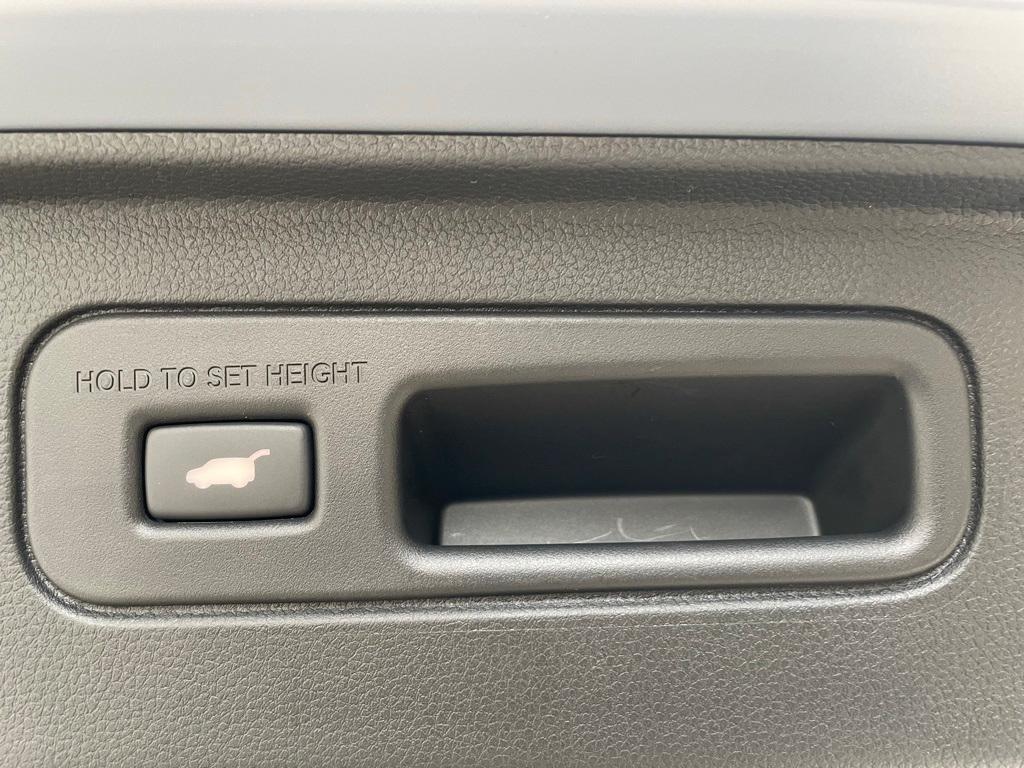 new 2025 Honda Pilot car, priced at $50,655