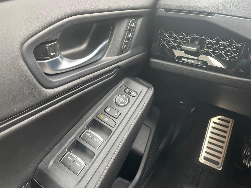 new 2025 Honda Accord Hybrid car, priced at $34,730