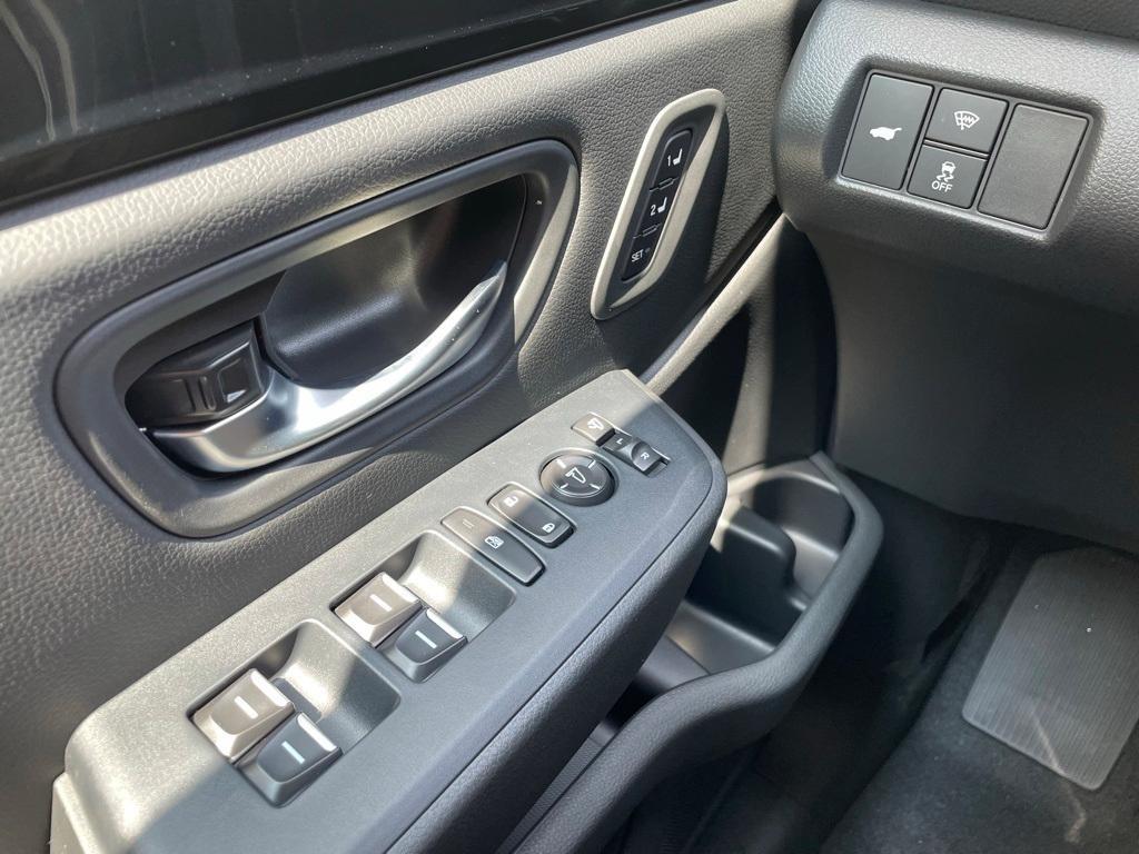 new 2025 Honda Pilot car, priced at $48,100