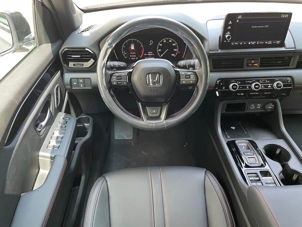 new 2025 Honda Pilot car, priced at $48,100