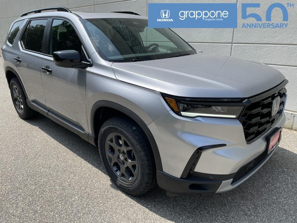new 2025 Honda Pilot car, priced at $48,850