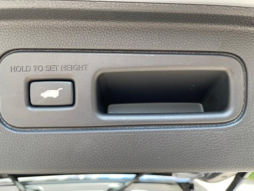 new 2025 Honda Pilot car, priced at $48,100