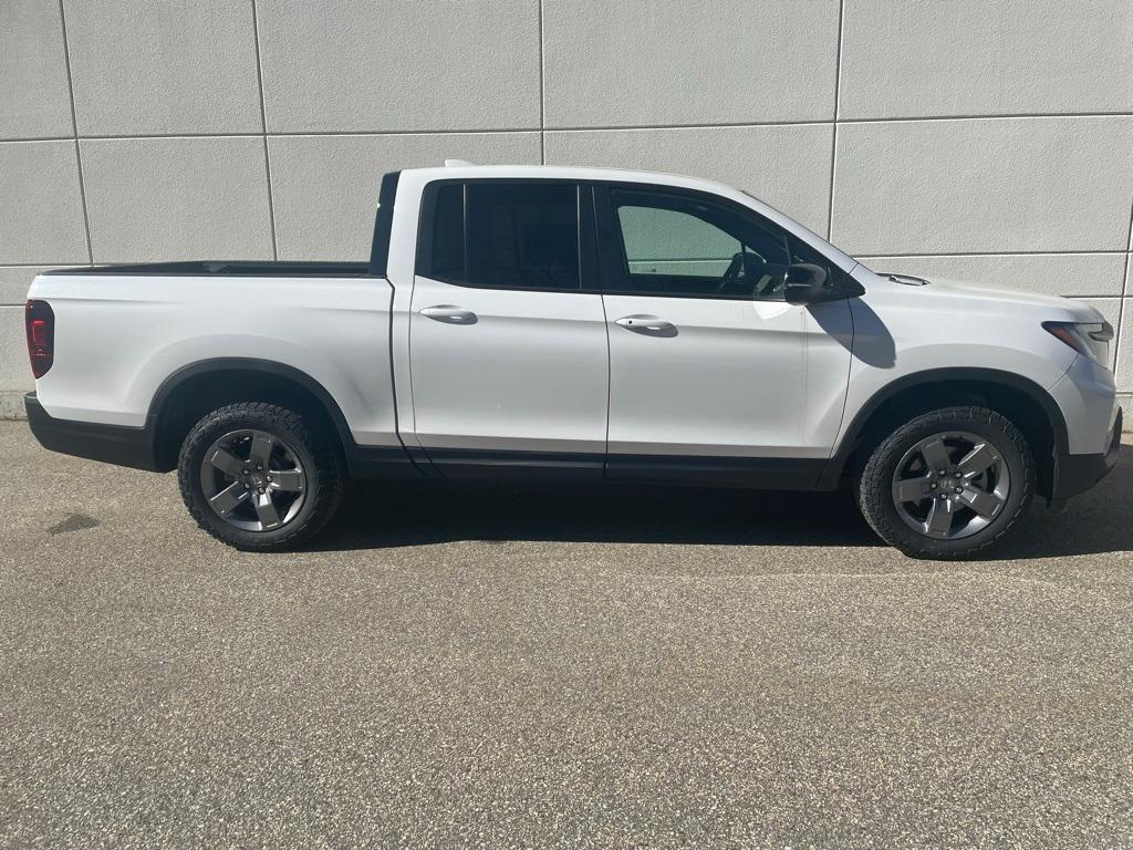 new 2025 Honda Ridgeline car, priced at $45,785