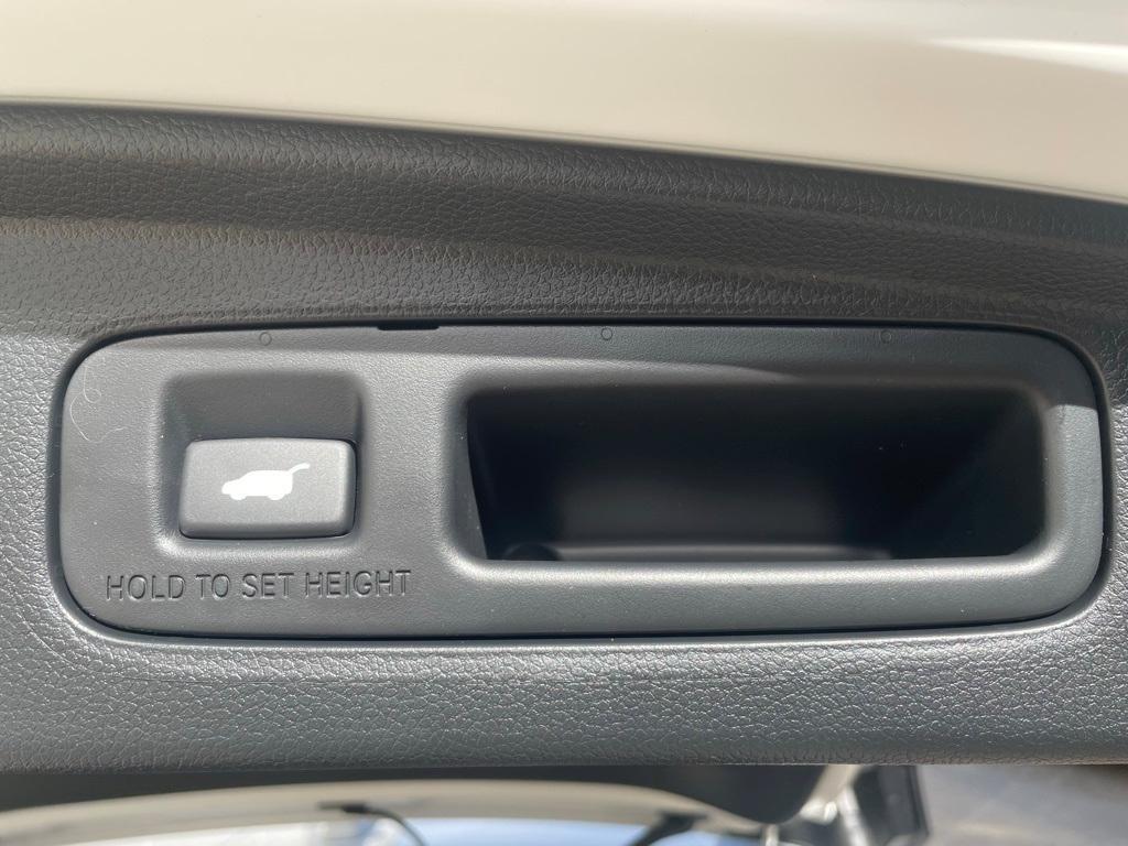 new 2026 Honda CR-V Hybrid car, priced at $40,015