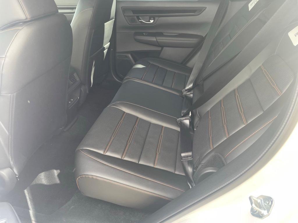 new 2026 Honda CR-V Hybrid car, priced at $40,015