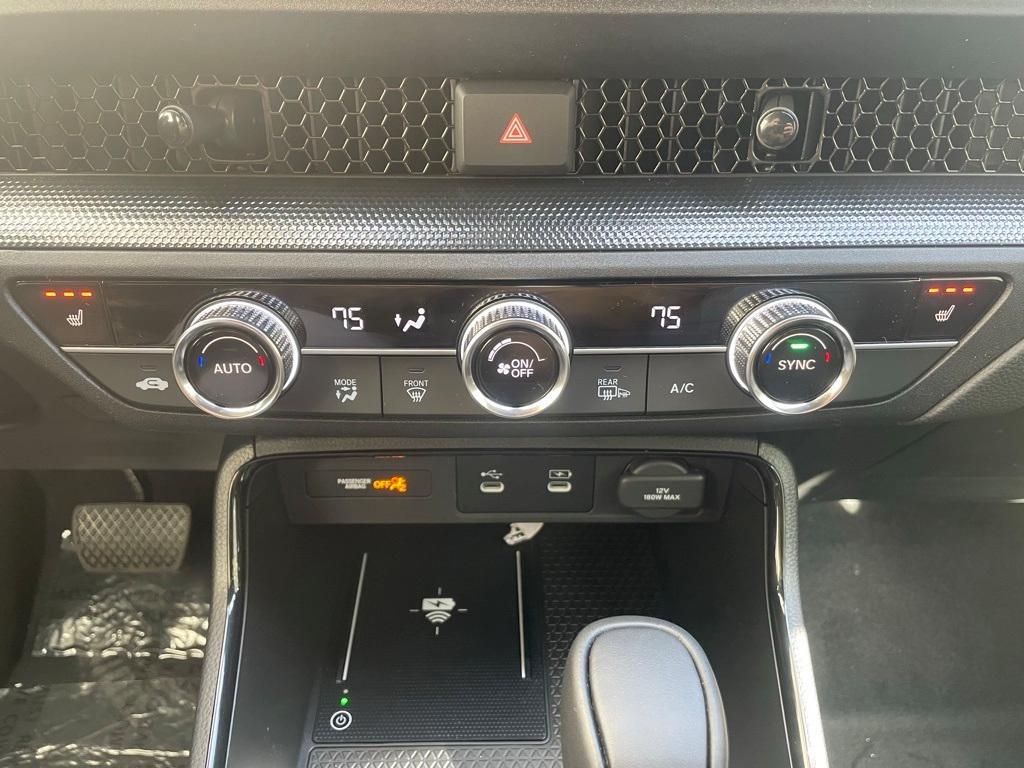 new 2026 Honda CR-V Hybrid car, priced at $40,015