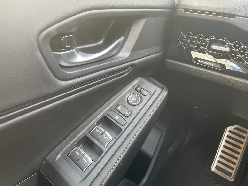 new 2025 Honda Accord Hybrid car, priced at $33,223