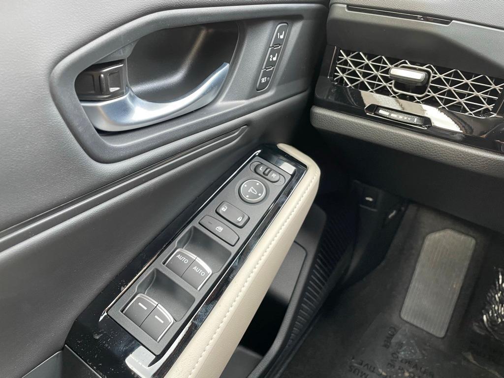 new 2025 Honda Accord Hybrid car, priced at $38,097