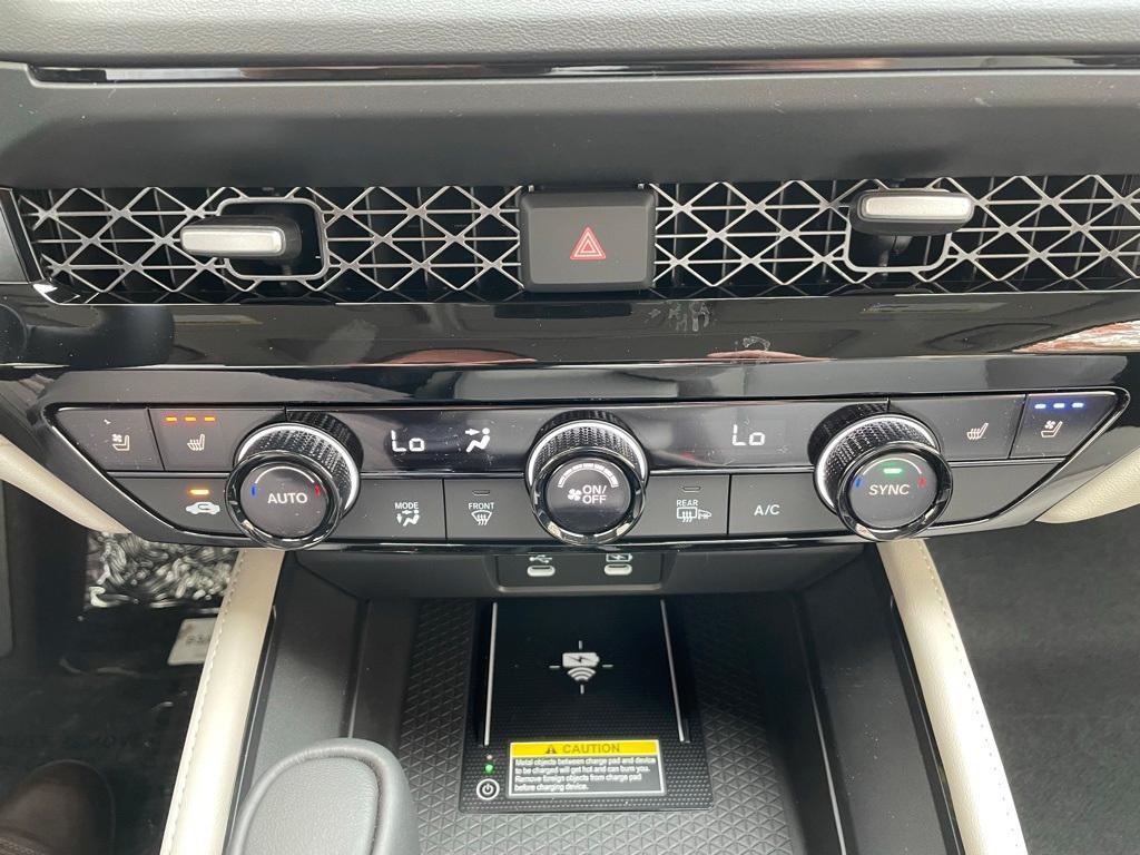 new 2025 Honda Accord Hybrid car, priced at $38,097