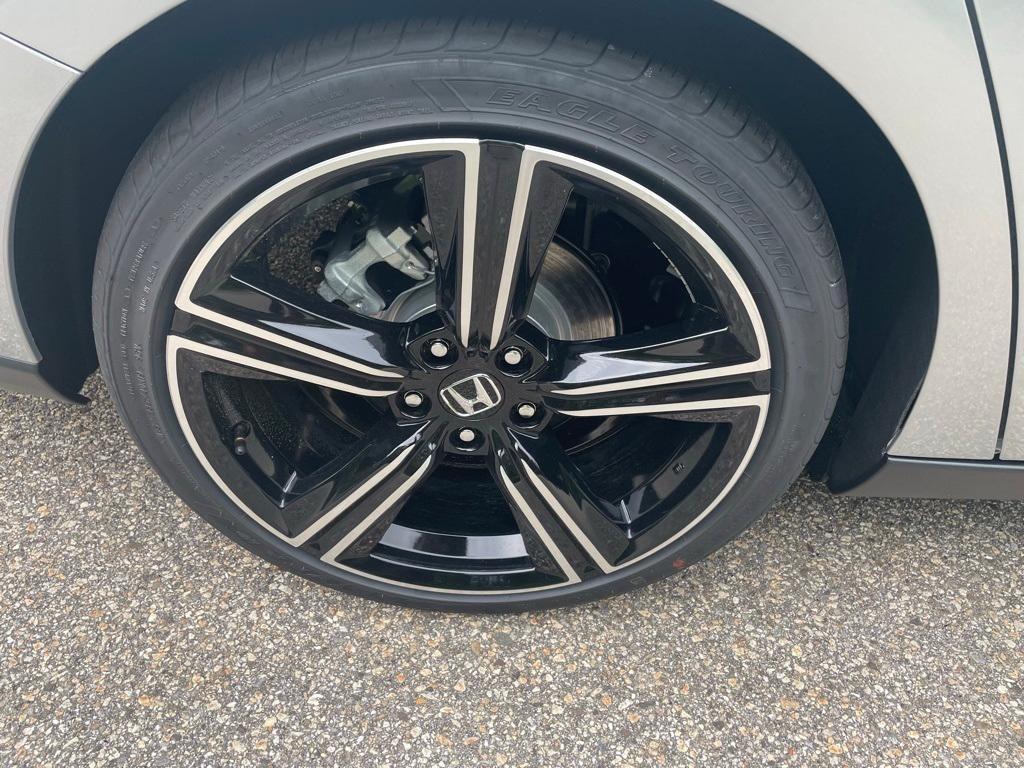 new 2025 Honda Accord Hybrid car, priced at $33,223