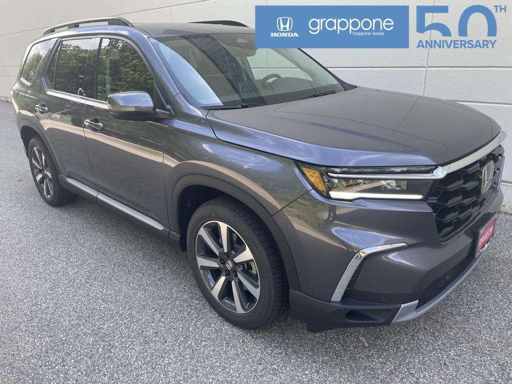 new 2025 Honda Pilot car, priced at $49,050