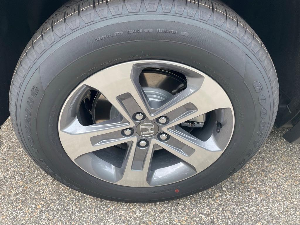 new 2025 Honda Pilot car, priced at $45,075