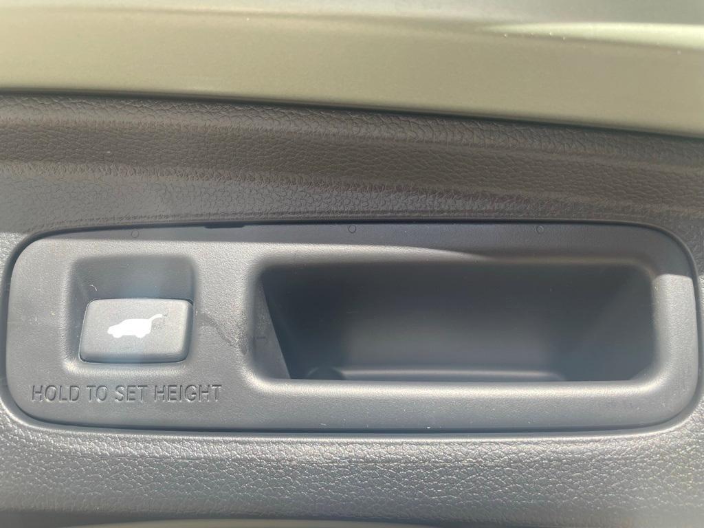 new 2026 Honda CR-V Hybrid car, priced at $38,664