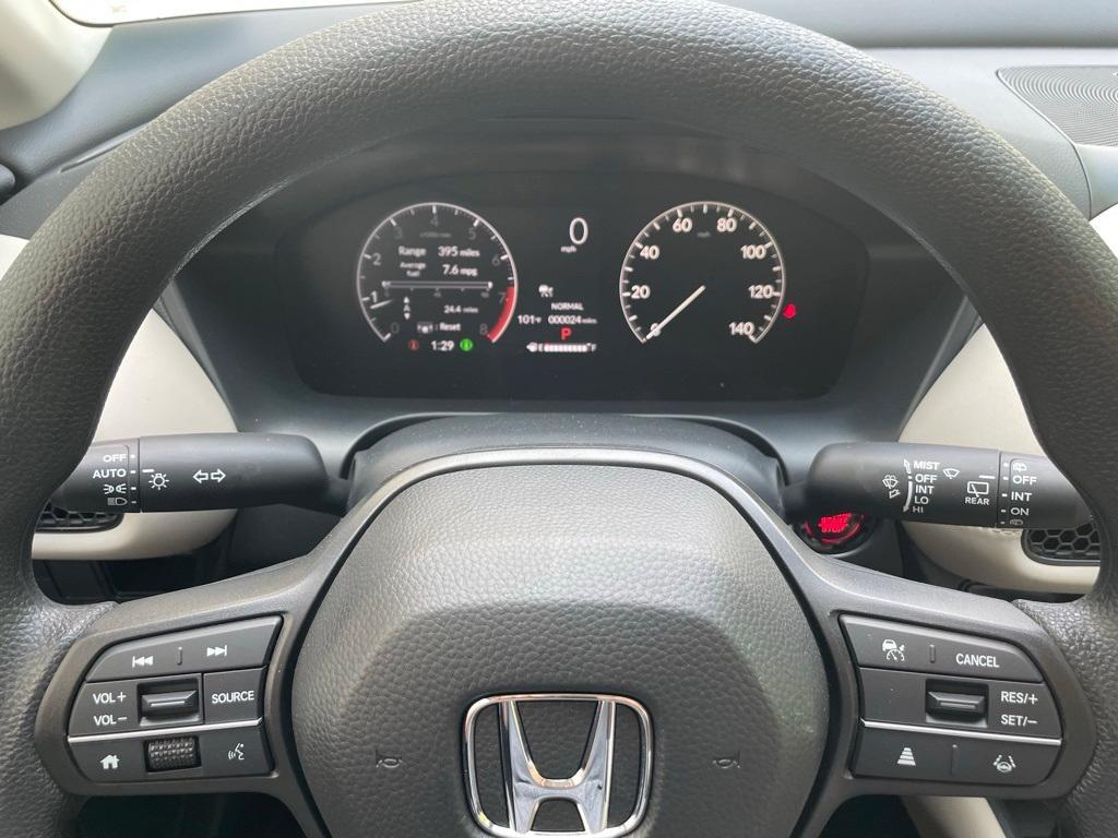 new 2025 Honda HR-V car, priced at $27,935