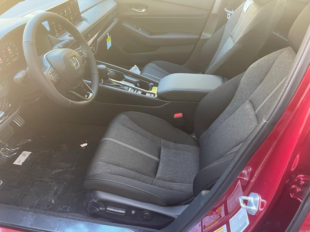 new 2025 Honda Accord Hybrid car, priced at $33,700