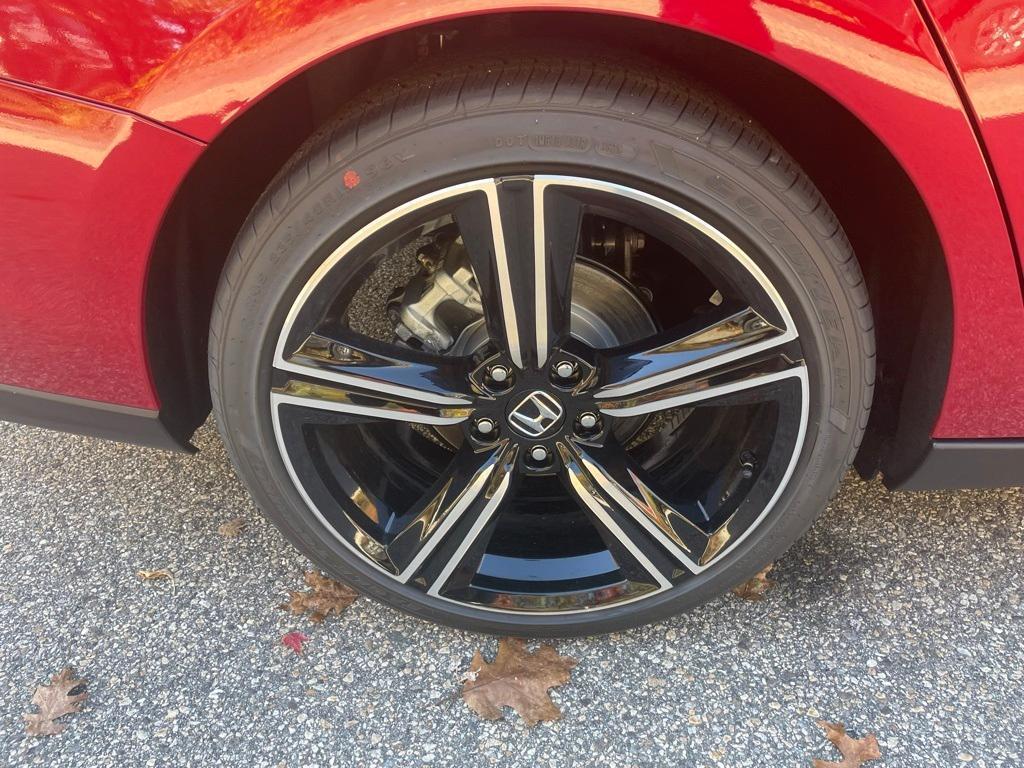 new 2025 Honda Accord Hybrid car, priced at $33,700