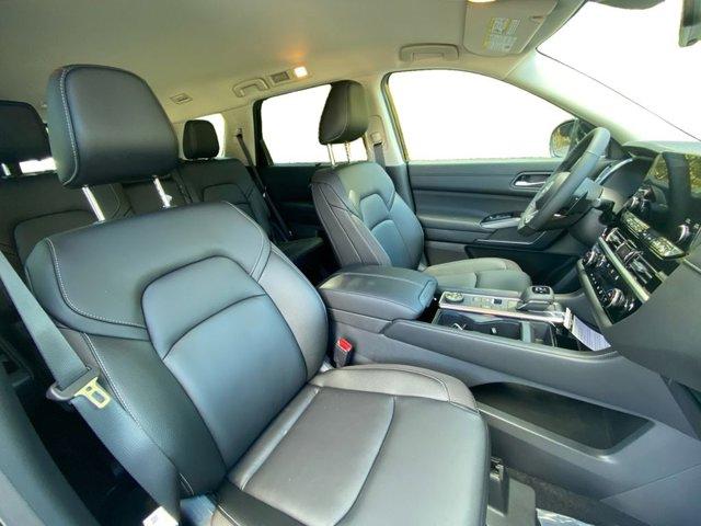 new 2025 Nissan Pathfinder car, priced at $37,930